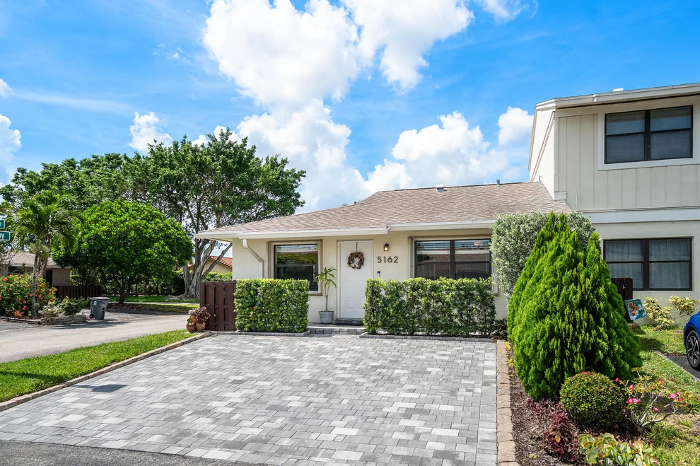 Unit for sale at 5162 Tennis Lane, Delray Beach, FL 33484