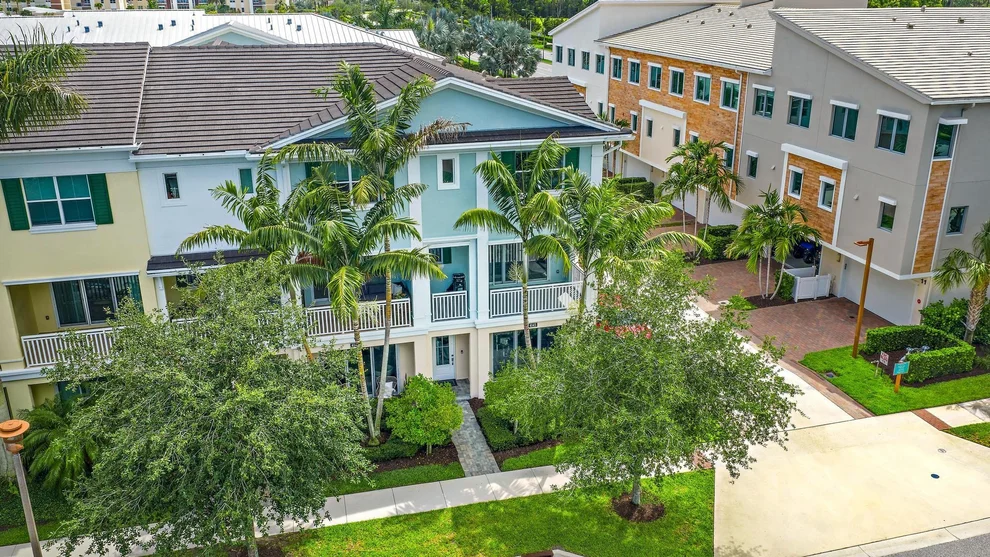 Unit for sale at 4145 Faraday Way, Palm Beach Gardens, FL 33418