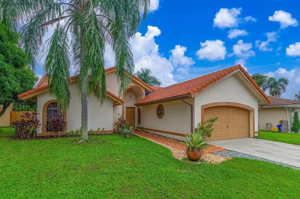 Unit for sale at 5370 Helene Circle, Boynton Beach, FL 33472