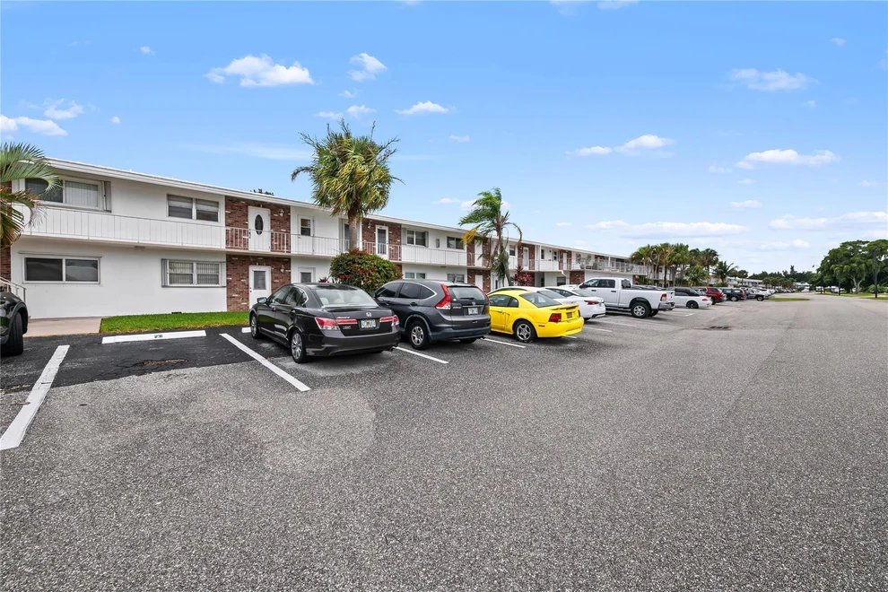 Unit for sale at 2750 W Golf Boulevard, Pompano Beach, FL 33064