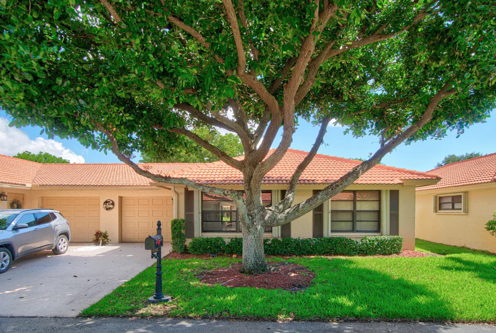 Unit for sale at 9830 Bischofia Tree Way, Boynton Beach, FL 33436