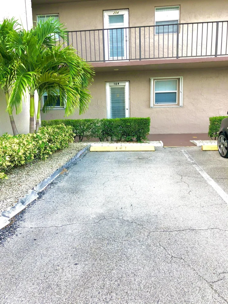 Unit for sale at 729 Lori Drive, Palm Springs, FL 33461
