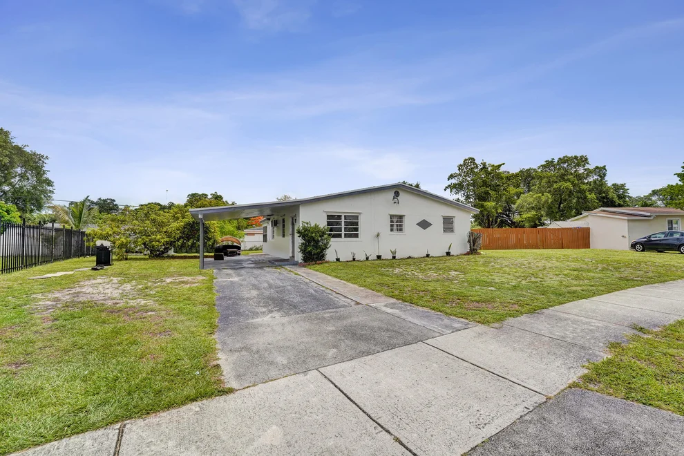 Unit for sale at 4111 SW 32nd Drive, West Park, FL 33023