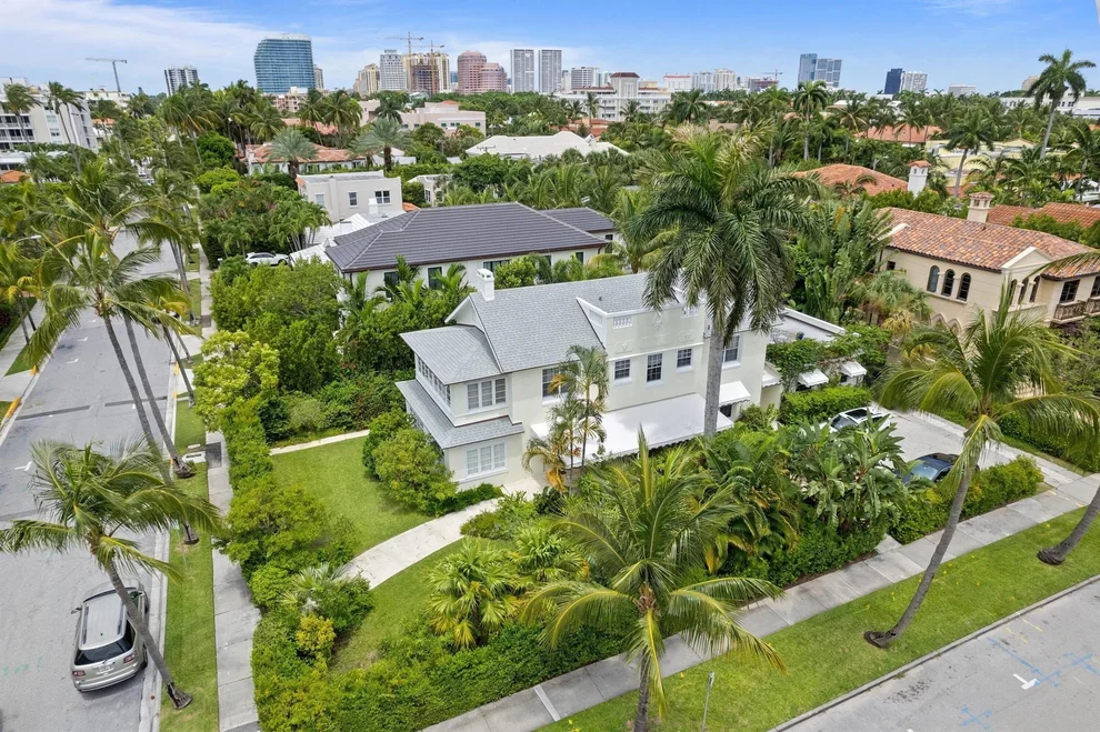 Unit for sale at 301 Chilean Avenue, Palm Beach, FL 33480