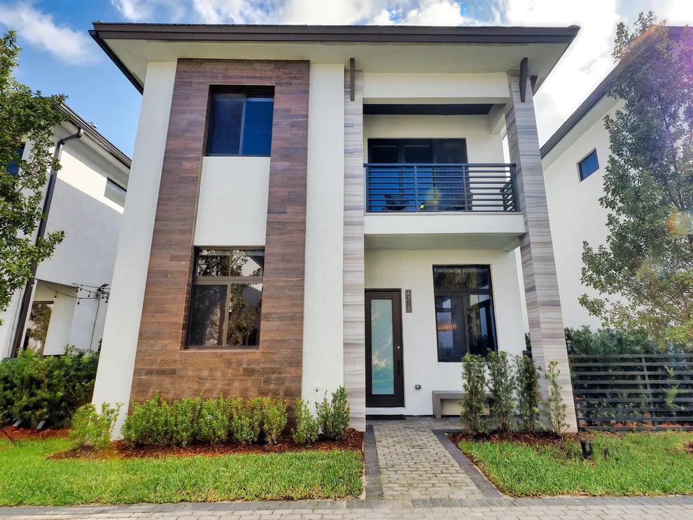 Unit for sale at 4318 NW 81st Avenue, Doral, FL 33166
