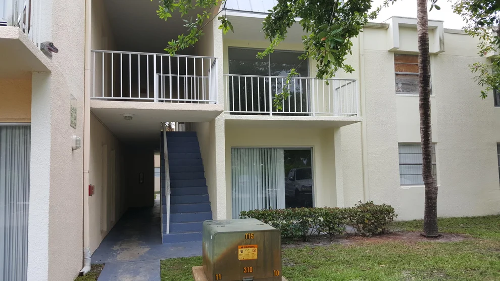 Unit for sale at 437 Executive Center Drive, West Palm Beach, FL 33401