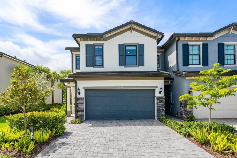 Unit for sale at 2238 Appleton Circle, Oakland Park, FL 33309