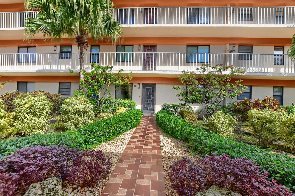 Unit for sale at 7370 S Oriole Boulevard, Delray Beach, FL 33446