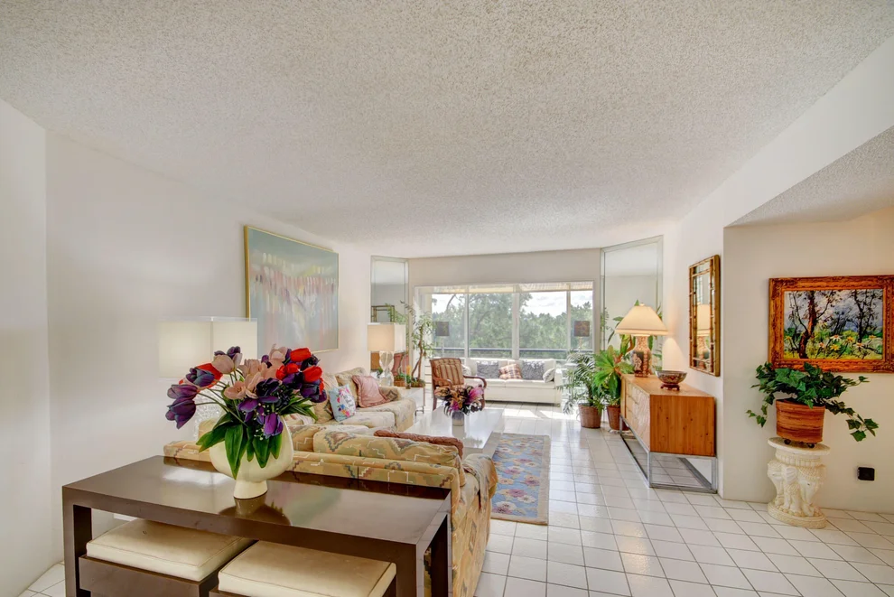 Unit for sale at 3654 Via Poinciana, Lake Worth, FL 33467