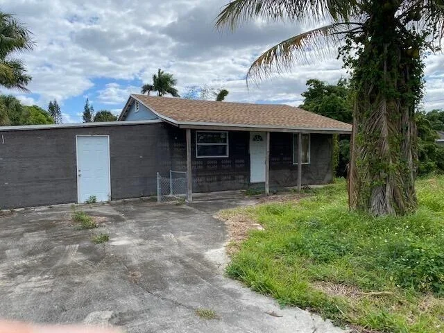 Unit for sale at 3696 Coconut Road, Palm Springs, FL 33461