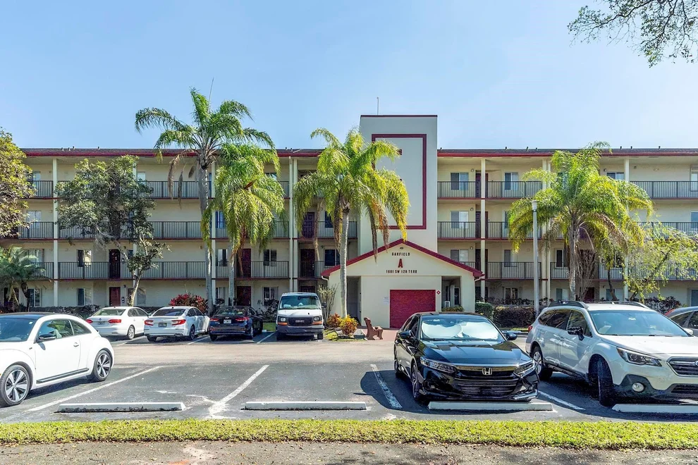 Unit for sale at 1601 SW 128th Terrace, Pembroke Pines, FL 33027
