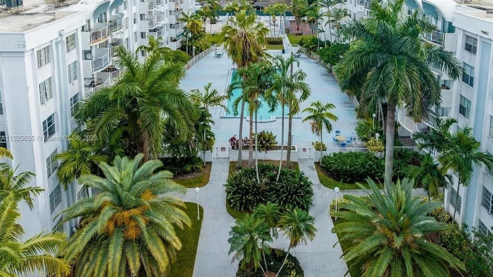Unit for sale at 488 NW 165th Street Road, Miami, FL 33169