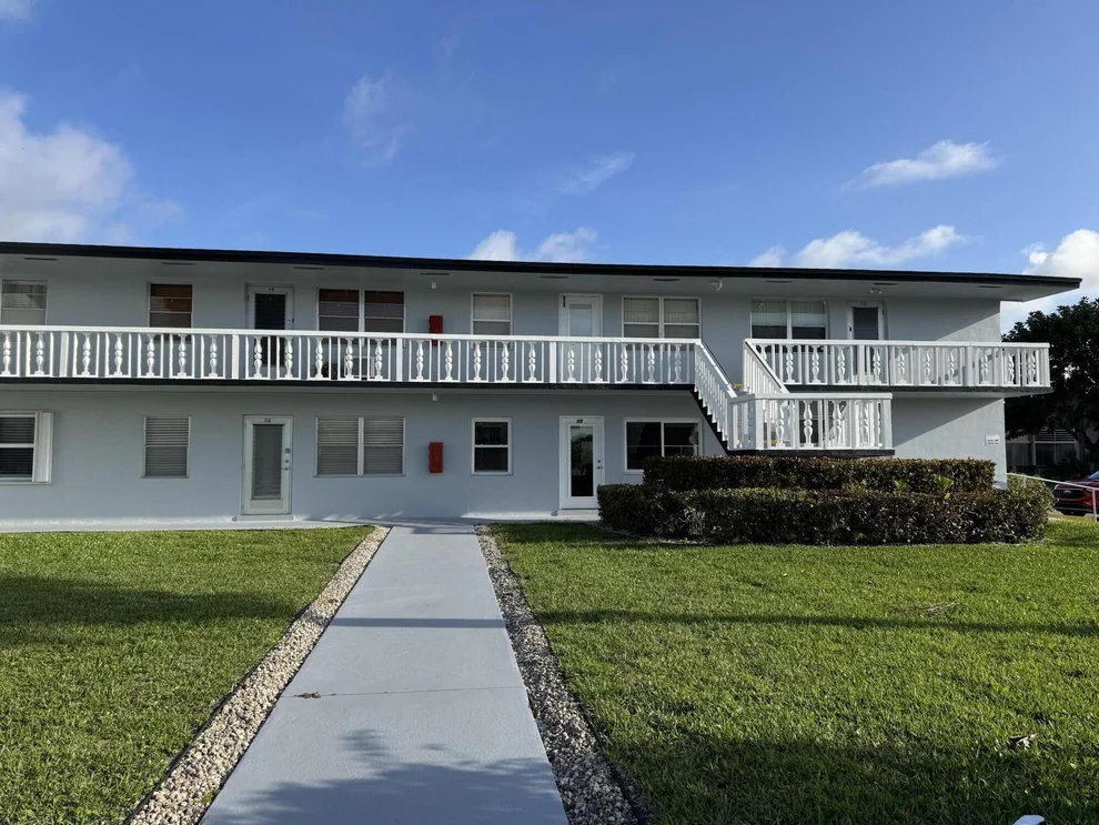 Unit for sale at 59 Coventry C Lane, West Palm Beach, FL 33417