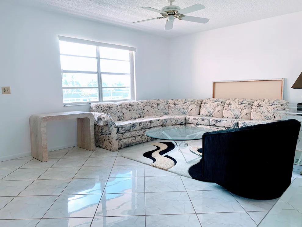 Unit for sale at 95 Burgundy B, Delray Beach, FL 33484