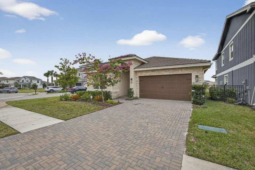 Unit for sale at 1411 Thistle Place, Loxahatchee, FL 33470