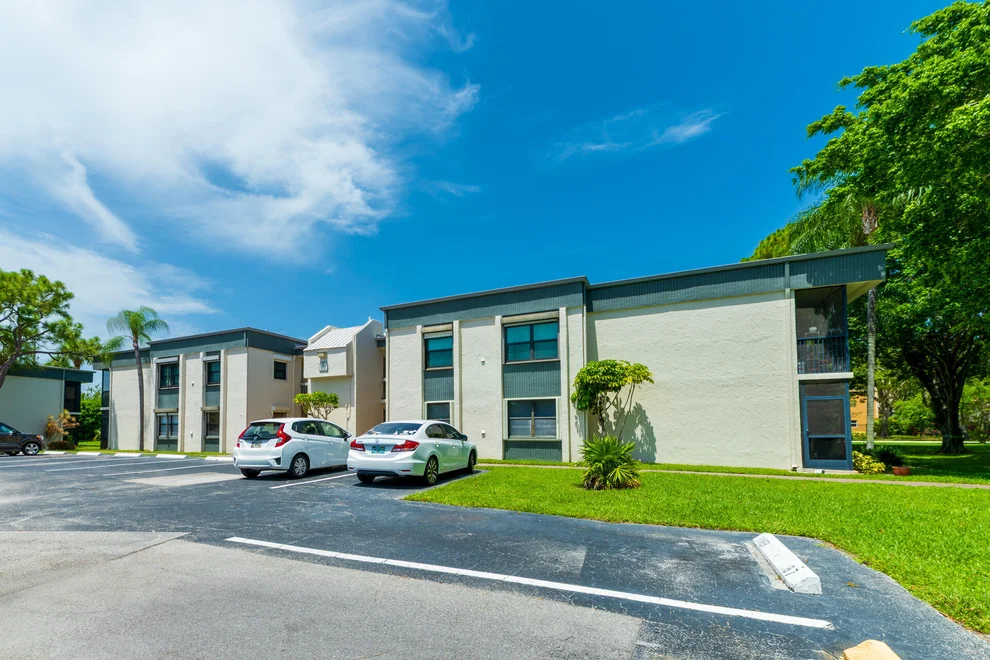 Unit for sale at 225 SE 10th Street, Deerfield Beach, FL 33441