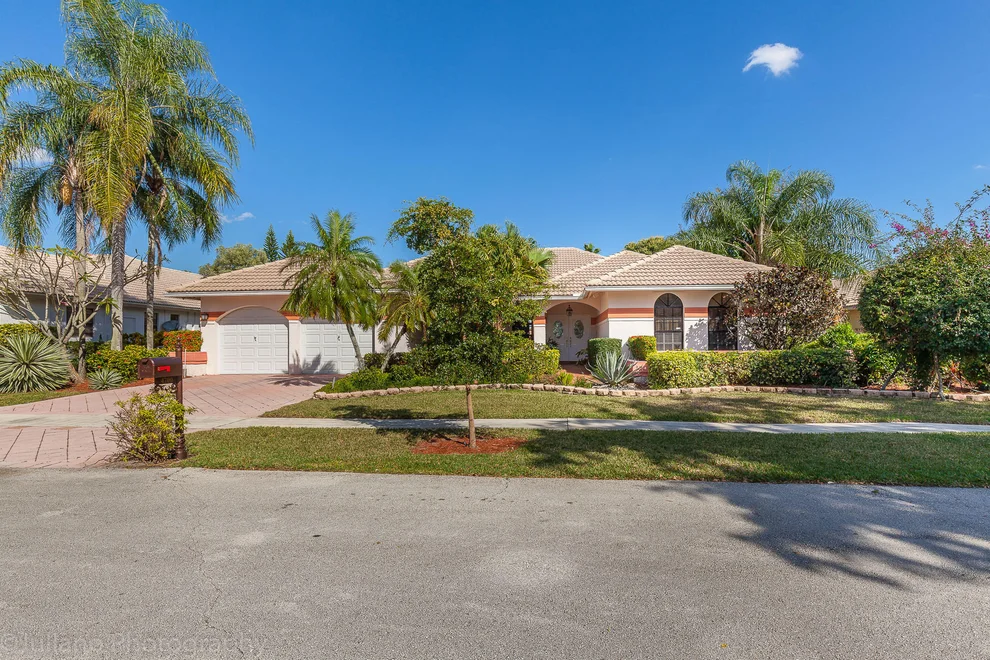 Unit for sale at 4700 NW 27th Avenue, Boca Raton, FL 33434