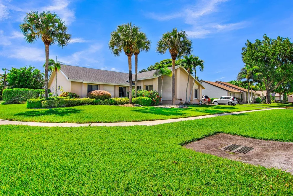 Unit for sale at 18375 104th Terrace S, Boca Raton, FL 33498
