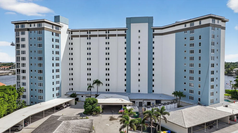 Unit for sale at 555 SE 6th Avenue, Delray Beach, FL 33483