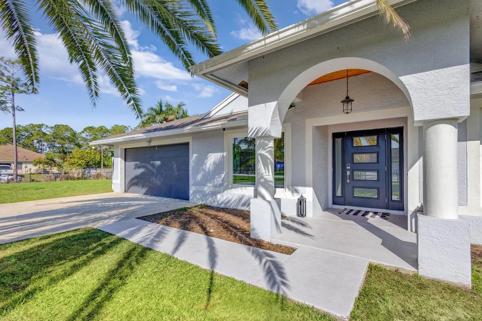 Unit for sale at 17929 78th Road N, Loxahatchee, FL 33470