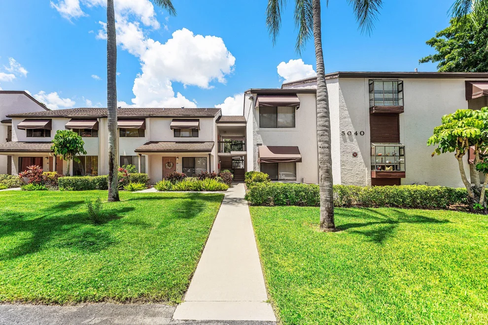 Unit for sale at 5040 Rose Hill Drive, Boynton Beach, FL 33437