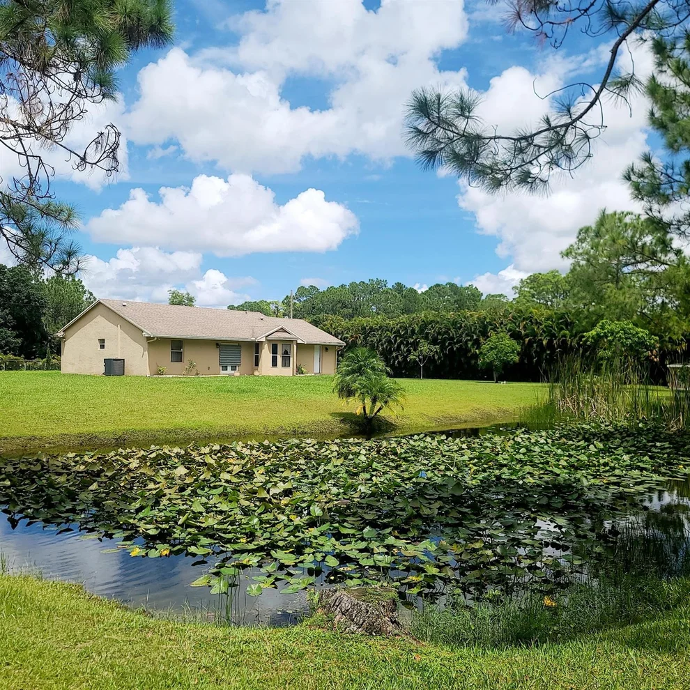 Unit for sale at 16724 75th Place N, The Acreage, FL 33470