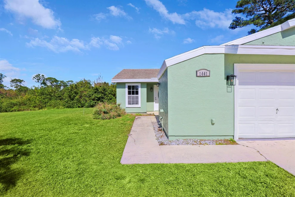 Unit for sale at 1441 SE Larkwood Circle, Port St Lucie, FL 34952