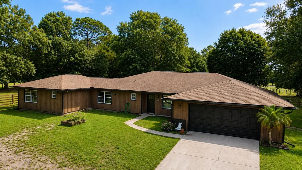 Unit for sale at 140 PARK LAND Drive, Lake Placid, FL 33852