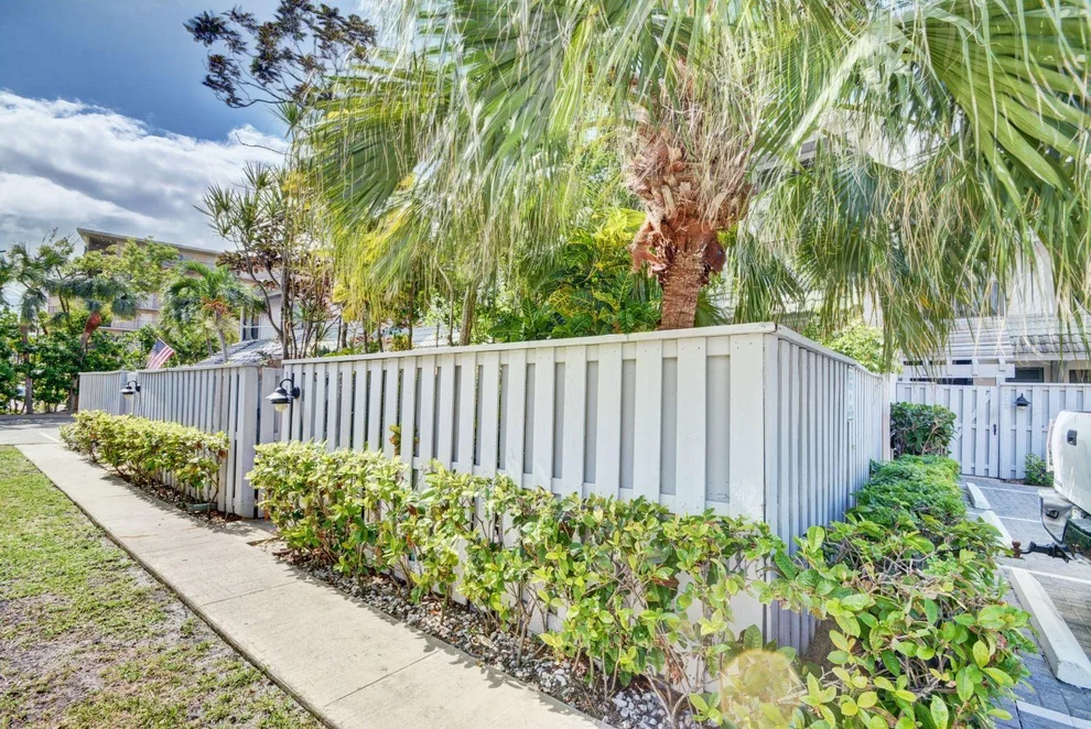 Unit for sale at 3543 S Ocean Boulevard, South Palm Beach, FL 33480