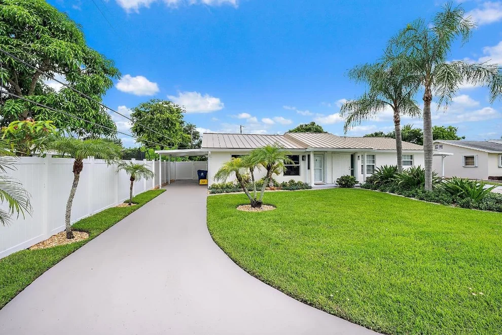 Unit for sale at 200 Anglers Circle, Jupiter, FL 33458