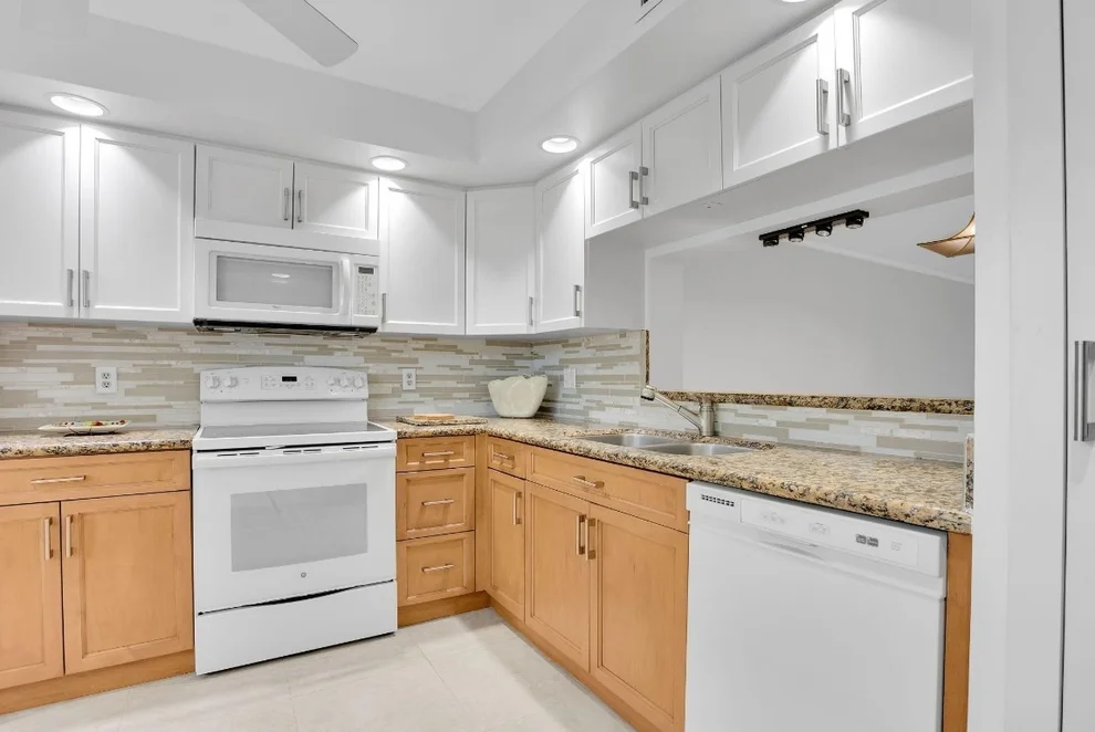 Unit for sale at 3303 Aruba Way, Coconut Creek, FL 33066