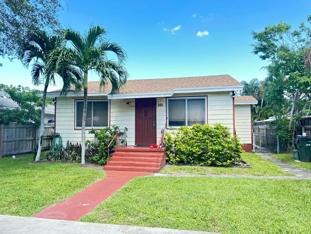 Unit for sale at 225 NE 13th Street, Delray Beach, FL 33444
