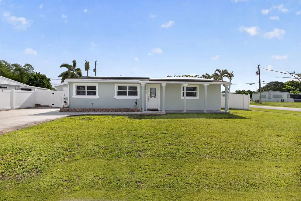 Unit for sale at 9342 Bloomfield Drive, Palm Beach Gardens, FL 33410