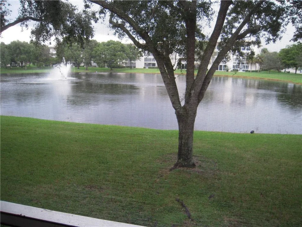 Unit for sale at 2304 Lucaya Lane, Coconut Creek, FL 33066