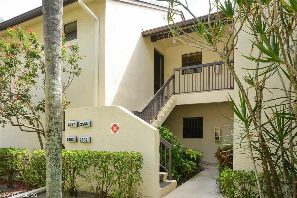 Unit for sale at 2587 Carambola Circle, Coconut Creek, FL 33066