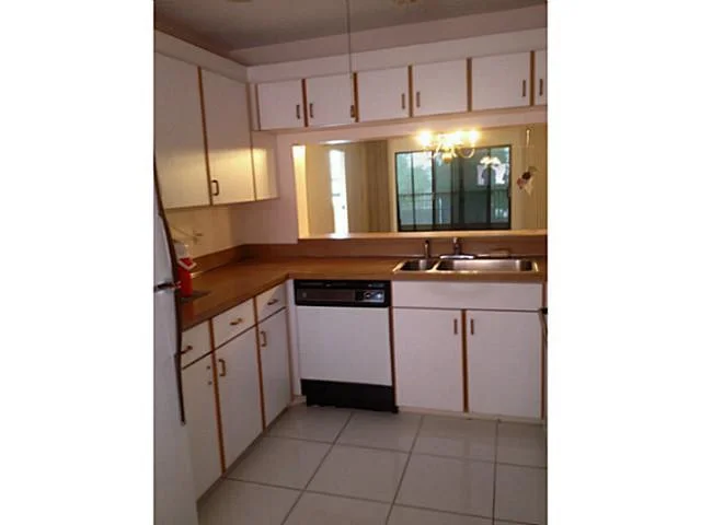 Unit for sale at 10566 E Clairmont Circle, Tamarac, FL 33321