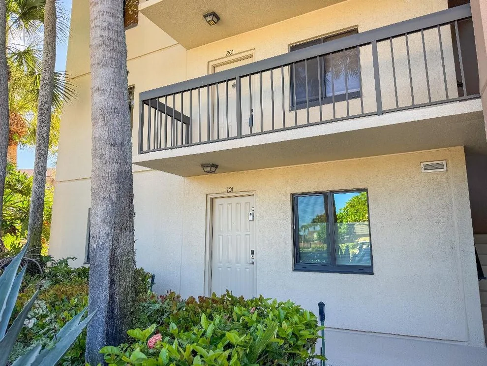 Unit for sale at 901 Seafarer Circle, Jupiter, FL 33477