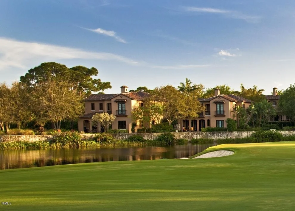 Unit for sale at 302 Villa Drive, Jupiter, FL 33477