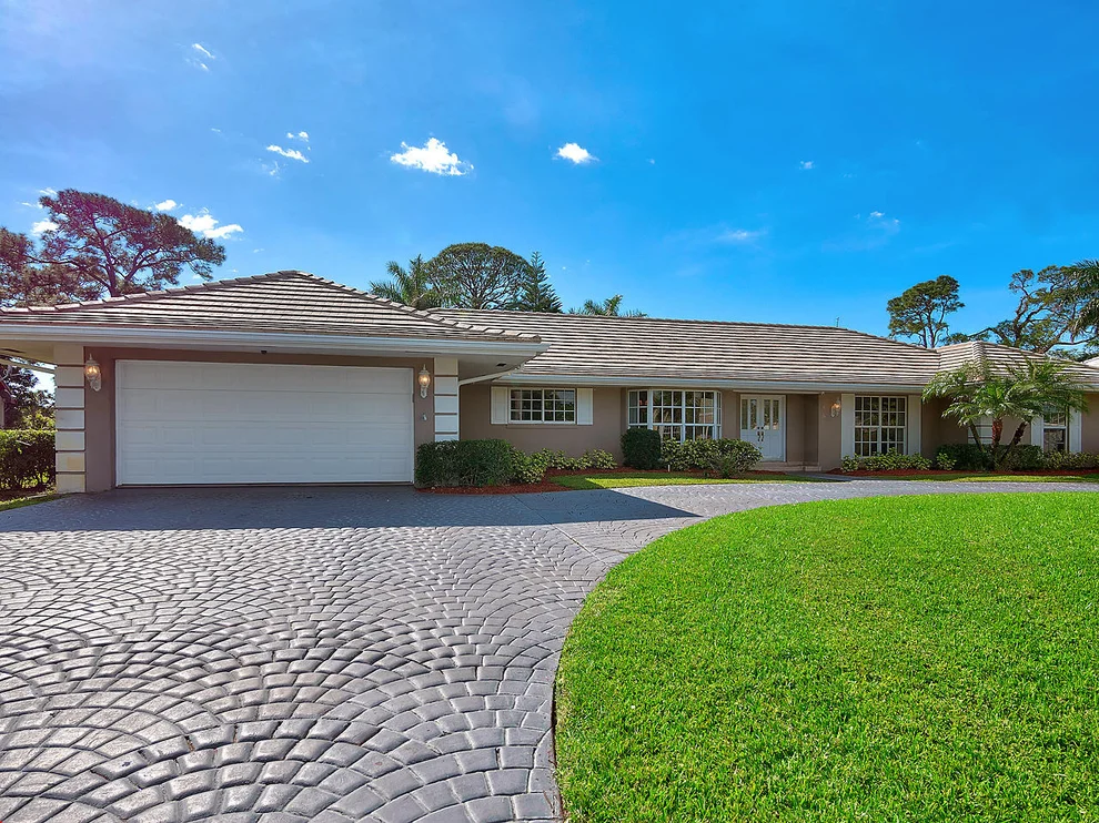 Unit for sale at 405 Muirfield Drive, Atlantis, FL 33462
