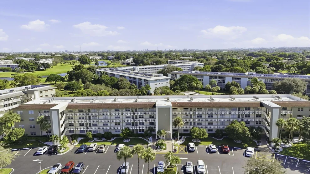 Unit for sale at 2901 Victoria Circle, Coconut Creek, FL 33066
