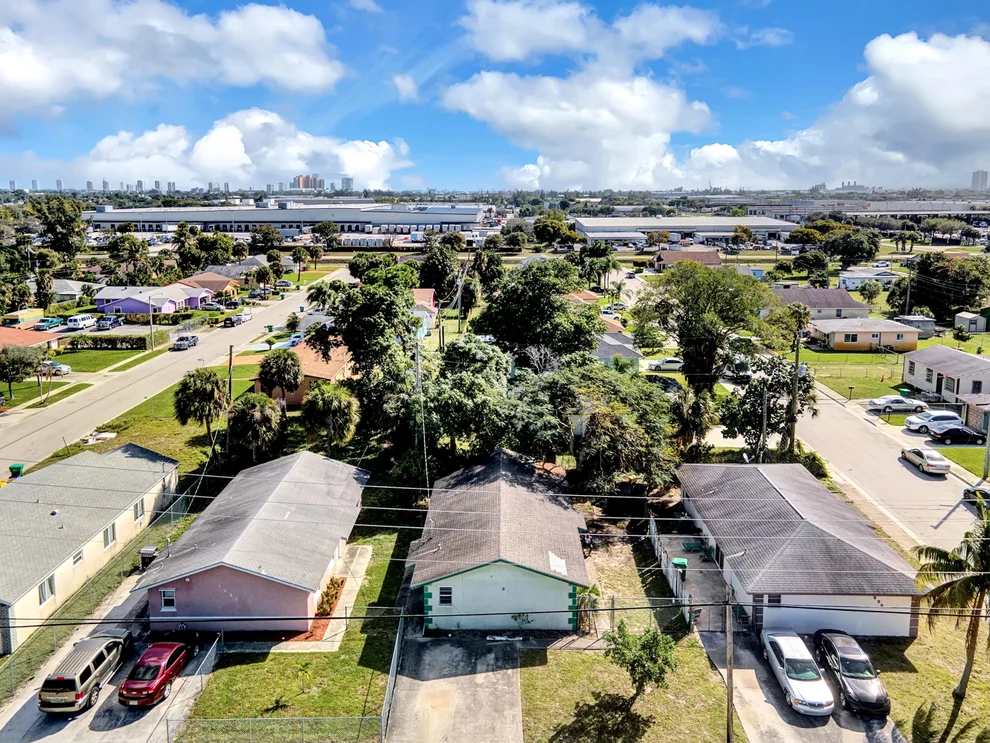 Unit for sale at 1830 Avenue S, Riviera Beach, FL 33404