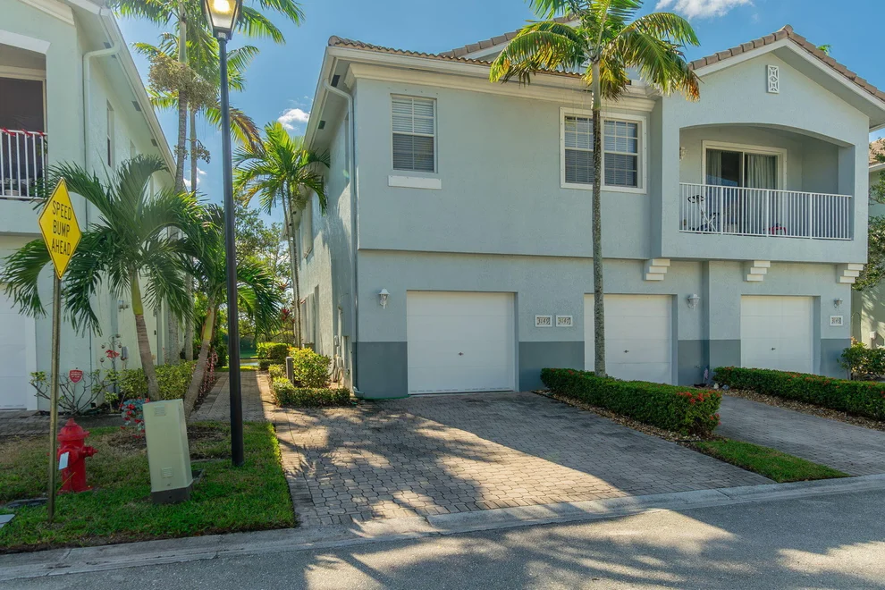 Unit for sale at 3149 Laurel Ridge Circle, Riviera Beach, FL 33404