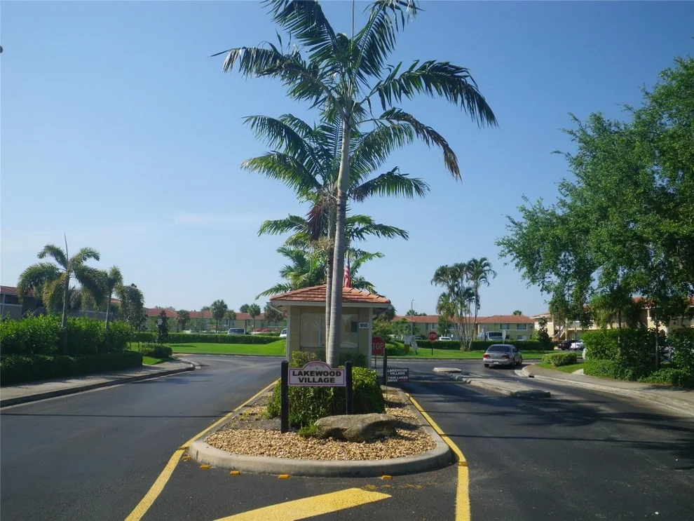 Unit for sale at 9902 Twin Lakes Drive, Coral Springs, FL 33071