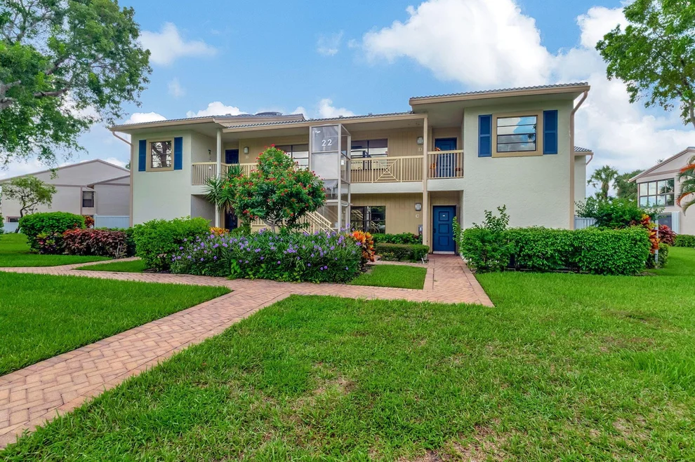 Unit for sale at 22 Eastgate Drive, Boynton Beach, FL 33436