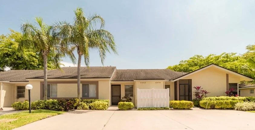 Unit for sale at 8952 Meadowlark Way, Boca Raton, FL 33496