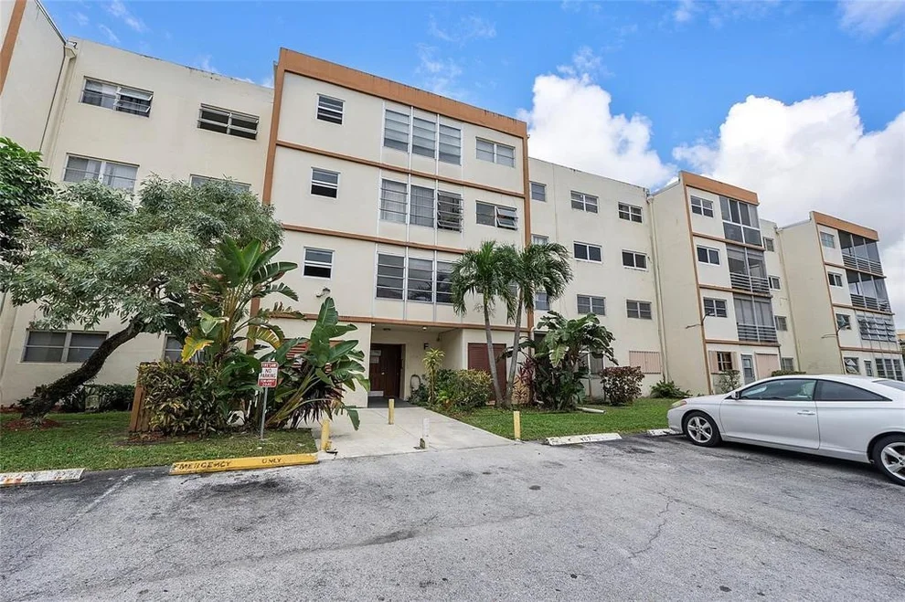 Unit for sale at 4042 NW 19th Street, Lauderhill, FL 33313