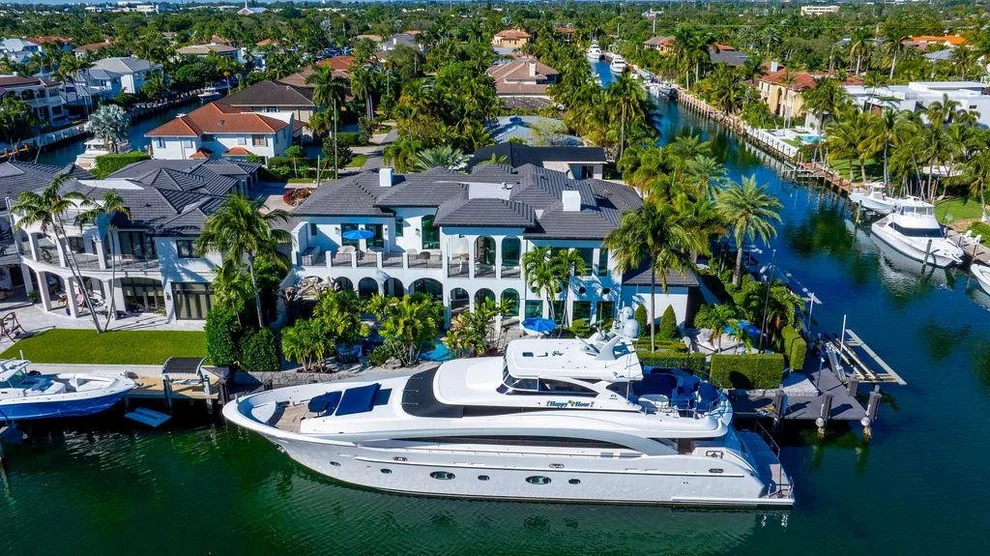 Unit for sale at 2457 NE 26th Street, Lighthouse Point, FL 33064