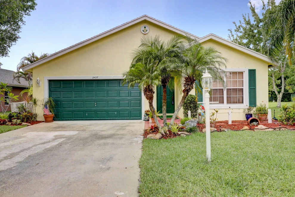 Unit for sale at 2437 SW Plymouth Way, Stuart, FL 34997