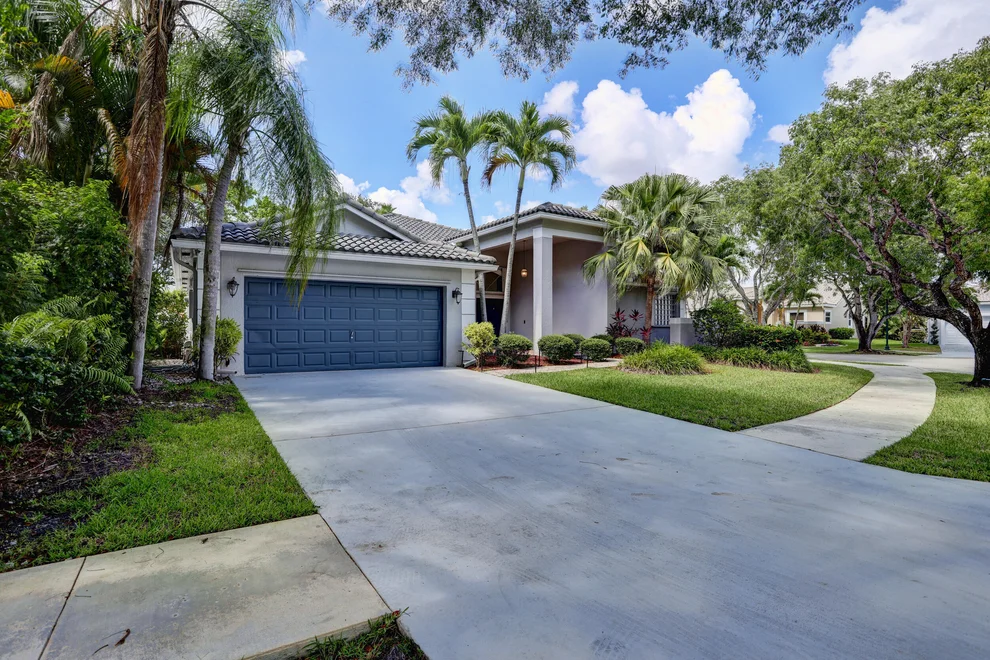 Unit for sale at 1870 Water Ridge Court, Weston, FL 33326