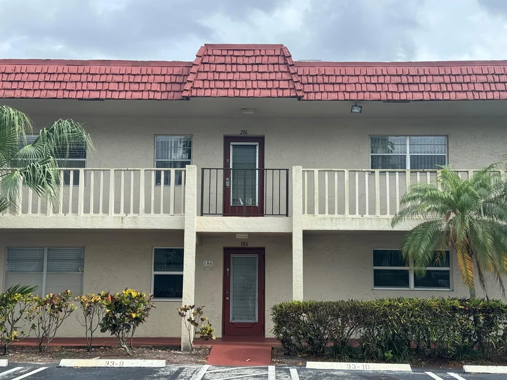 Unit for sale at 33 Abbey Lane, Delray Beach, FL 33446